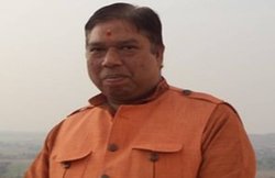 टीवी बहस में पैनलिस्ट ने खोया आपा, बोले- नहीं बोलूंगा नाथूराम गोडसे मुर्दाबाद