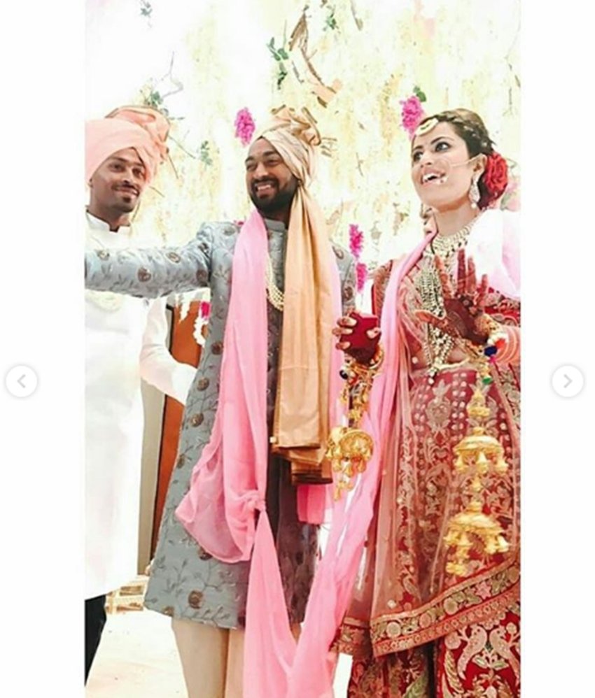 hardik pandya wedding, krunal pandya wedding, hardik pandya dance, krunal pandya dance, krunal pandya wedding photo, hardik pandya photos, hardik pandya videos, krunal pandya videos, cricket news, sachin tendulkar, amitabh bachchan, rohit sharma