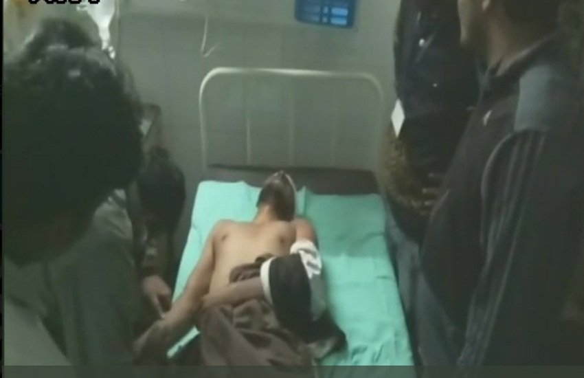 राजस्‍थान में मंत्री के बेटे ने युवक की इस हद तक पिटाई कर डाली की उसे अस्‍पताल में भर्ती करानाा पड़ा है। (सोर्स: एएनआई)