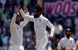 IND vs SL: बोल्‍ड हुआ बल्‍लेबाज फिर भी अपील करने लगे जडेजा, जब पता चला तो छूट गईं हंसी, देखें वीडियो