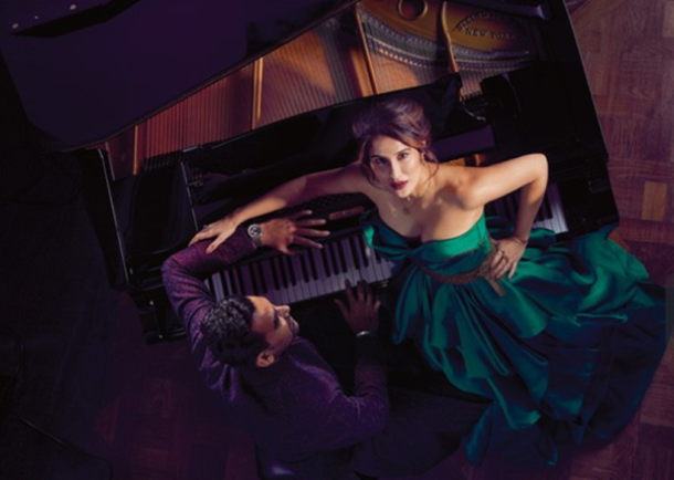 जहीर खान दशक भर से भी ज्यादा समय तक भारतीय क्रिकेट टीम का हिस्सा रहे हैं। उनकी गिनती भारत के सबसे सफल तेज गेंदबाजों में होती है। तो वहीं सागरिका ने फिल्म चक दे से पहचाई बनाई है।