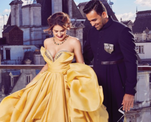 कुछ दिन पहले जहीर सागरिका आशीर्वाद लेने के लिए कोल्हापुर के महालक्ष्मी मंदिर पहुंचे। यह मंदिर घाटगे के गृहनगर में स्थित है। दोनों ने यहां साथ में पूजा की थी।