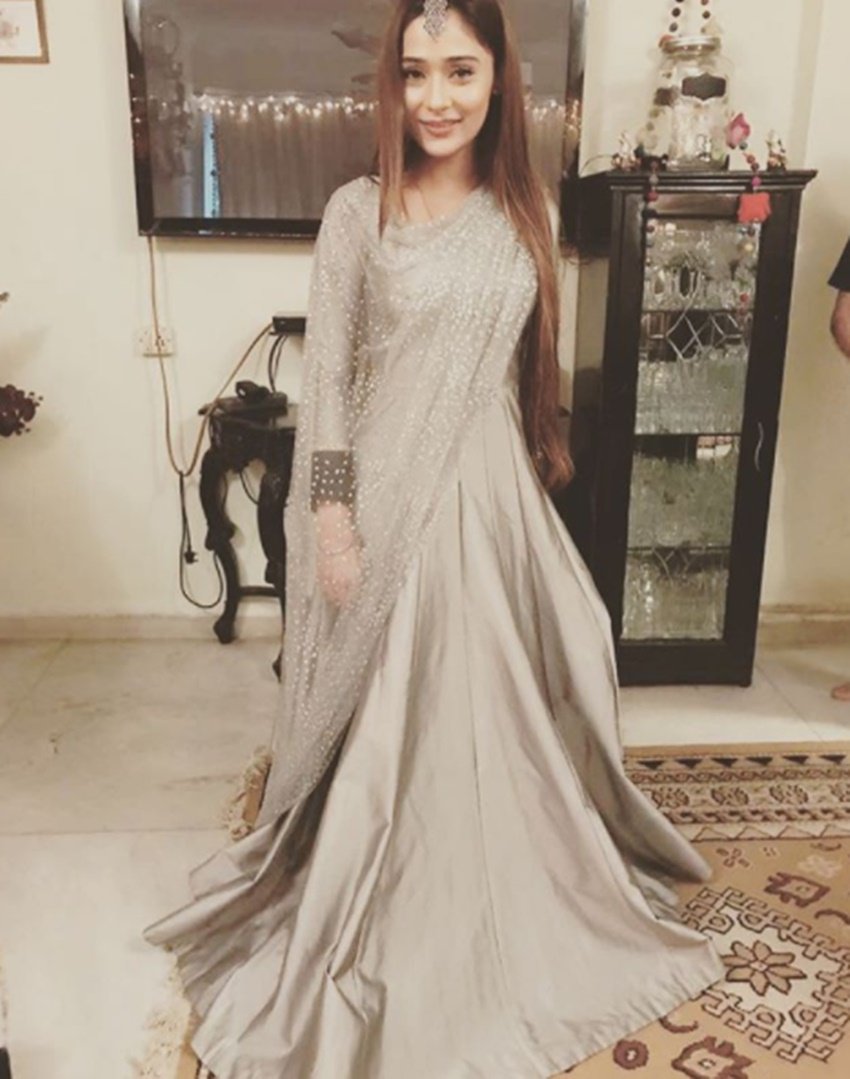 Sara Khan, tv actress Sara Khan, actress Sara Khan, Sara Khan, Sara Khan fitness tips, Sara Khan fitness secret, Sara Khan health, silm Sara Khan, Sara Khan fitness mantra, Sapna Babul Ka...Bidaai, Baat Hamari Pakki Hai, V The Serial, Punar Vivaah, Dil Boley Oberoi, Jaana Na Dil Se Door, Shakti Astitva Ke Ehsaas Ki, sara khan photos, sara khan, television, entertainment, jansatta