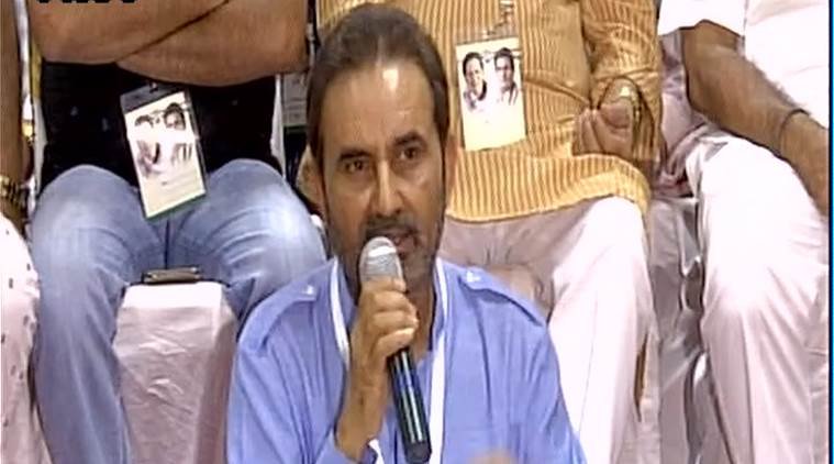 कांग्रेस पार्टी के नेता शक्तिसिंह गोहिल कांग्रेस पार्टी के नेता शक्तिसिंह गोहिल