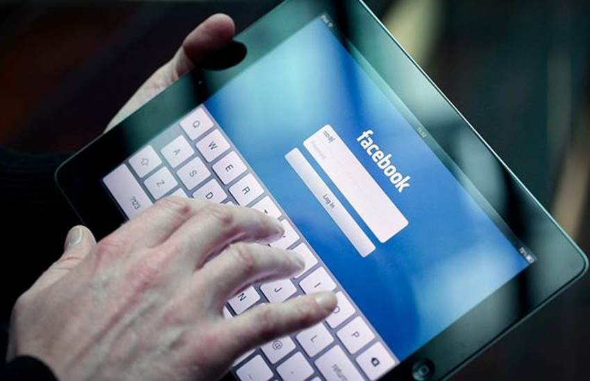 facebook, social media, social media uses, effects of social media, effects of social media on mental health, negative effects of social media on mental health, the effects of social media use on mental and physical health, survey, research, facebook survey, uses of facebook, mental health news in hindi, jansatta