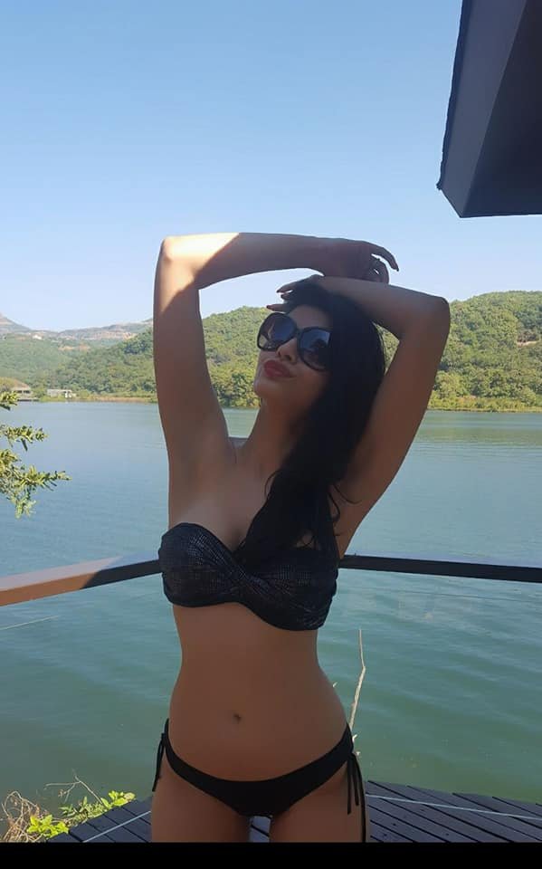 Sonali Raut, Sonali Raut sexy photos, Sonali Raut hot photos, Sonali Raut bikini photoshoot, bigg boss 8, bigg boss 8 contestants Sonali Raut, Sonali Raut movies