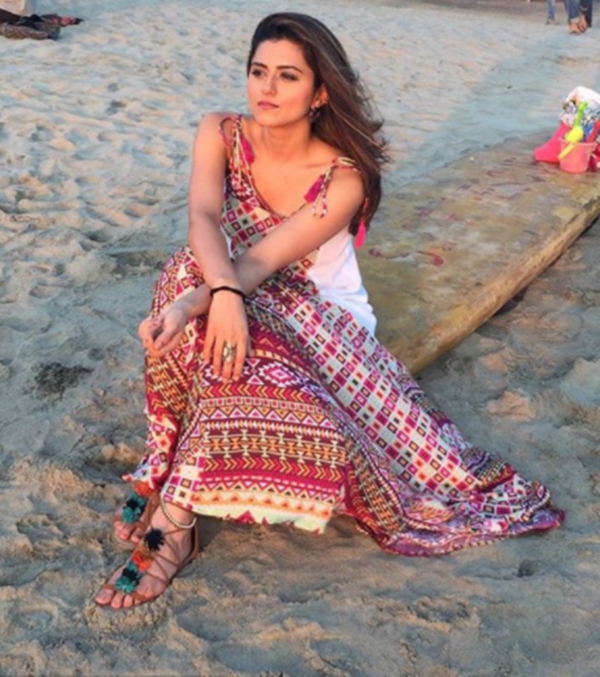 TV celebs, tv actress, television actress, first salary, first salary earn by tv actress, television actress first salary, television actress earns first salary, television famous actress, pooja gor, pooja gor photo, rashami desai, rashami desai, photo, divyanka tripathi, divyanka tripathi photo, teena dutta, teena dutta photo, vahbiz dorabjee, vahbiz dorabjee photo, ridhi dogra, ridhi dogra photo, television, entertainment, jansatta