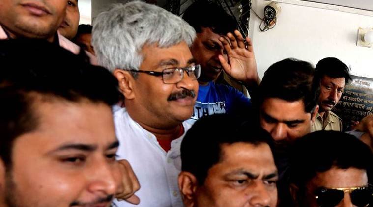 छत्तीसगढ़ में एक मंत्री की कथित अश्लील सीडी मामले में गिरफ्तार पत्रकार विनोद वर्मा को सीबीआइ की विशेष अदालत ने सशर्त जमानत पर रिहा