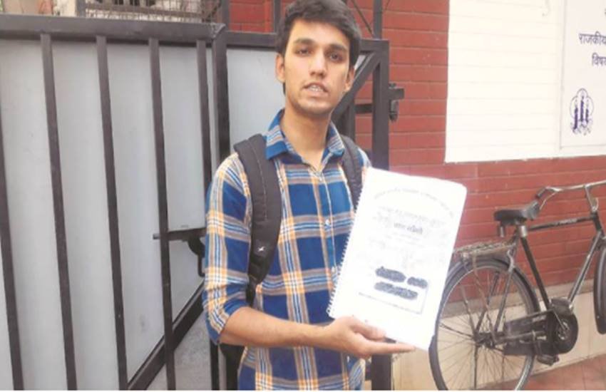 युवाओं ने एक 'स्टॉप द V रिचुअल' नाम से वॉट्सएेप ग्रुप बनाया है, जिसमें करीब 40 सदस्य हैं।