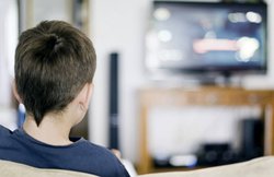 5 घंटे से ज्यादा टीवी देखने पर पिता बनने में दिक्‍कत, 35 पर्सेंट तक घट जाता है स्पर्मकाउंट!