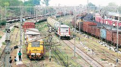 बुंदेलखंड में रेलवे की पटरियों की सुरक्षा के लिए लगेंगे जवान