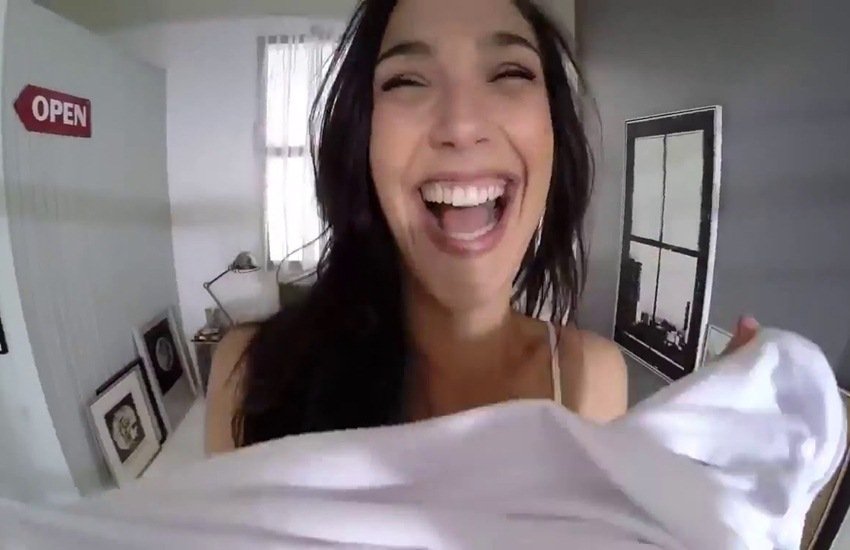 गैल गैडोट। फोटो सोर्स- यूट्यूब गैल गैडोट। फोटो सोर्स- यूट्यूब