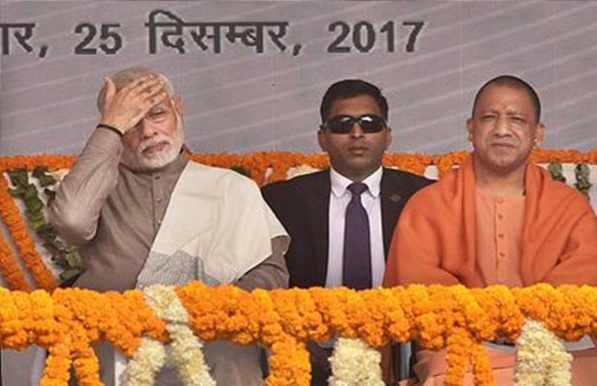 प्रधानमंत्री नरेंद्र मोदी और यूपी के मुख्यमंत्री योगी आदित्यनाथ। (फोटो-PTI)