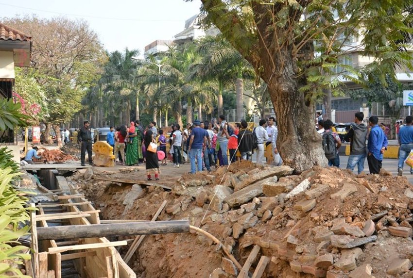 Amitabh Bachchan, bollywood actor Amitabh Bachchan, bigg b, bigg b Posted on Facebook, bigg b about road excavation, Amitabh Bachchan in jalsa, road excavation in front of Jalsa with pictures, entertainment news, bollywood news, television news, entertainment news, bollywood news, television news