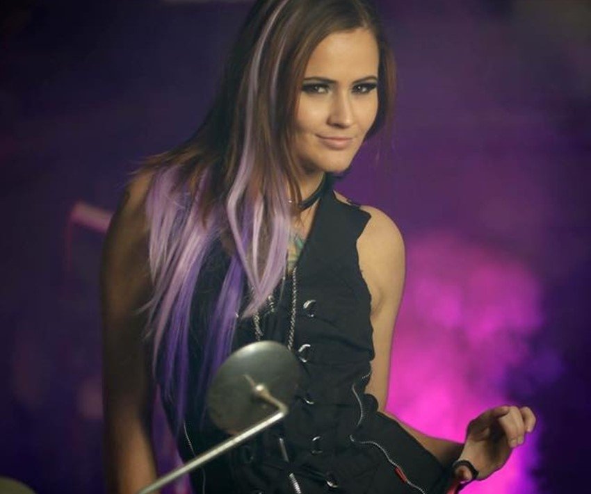 Canada, Canadian Pacific Railway, Stephanie Katelnikoff, Canadian Pacific Railway train conductor Stephanie Katelnikoff, Stephanie Katelnikoff instagram, Stephanie Katelnikoff facebook, Stephanie Katelnikoff photos, Stephanie Katelnikoff photos viral on social media, Stephanie Katelnikoff viral photos on social media, jansatta