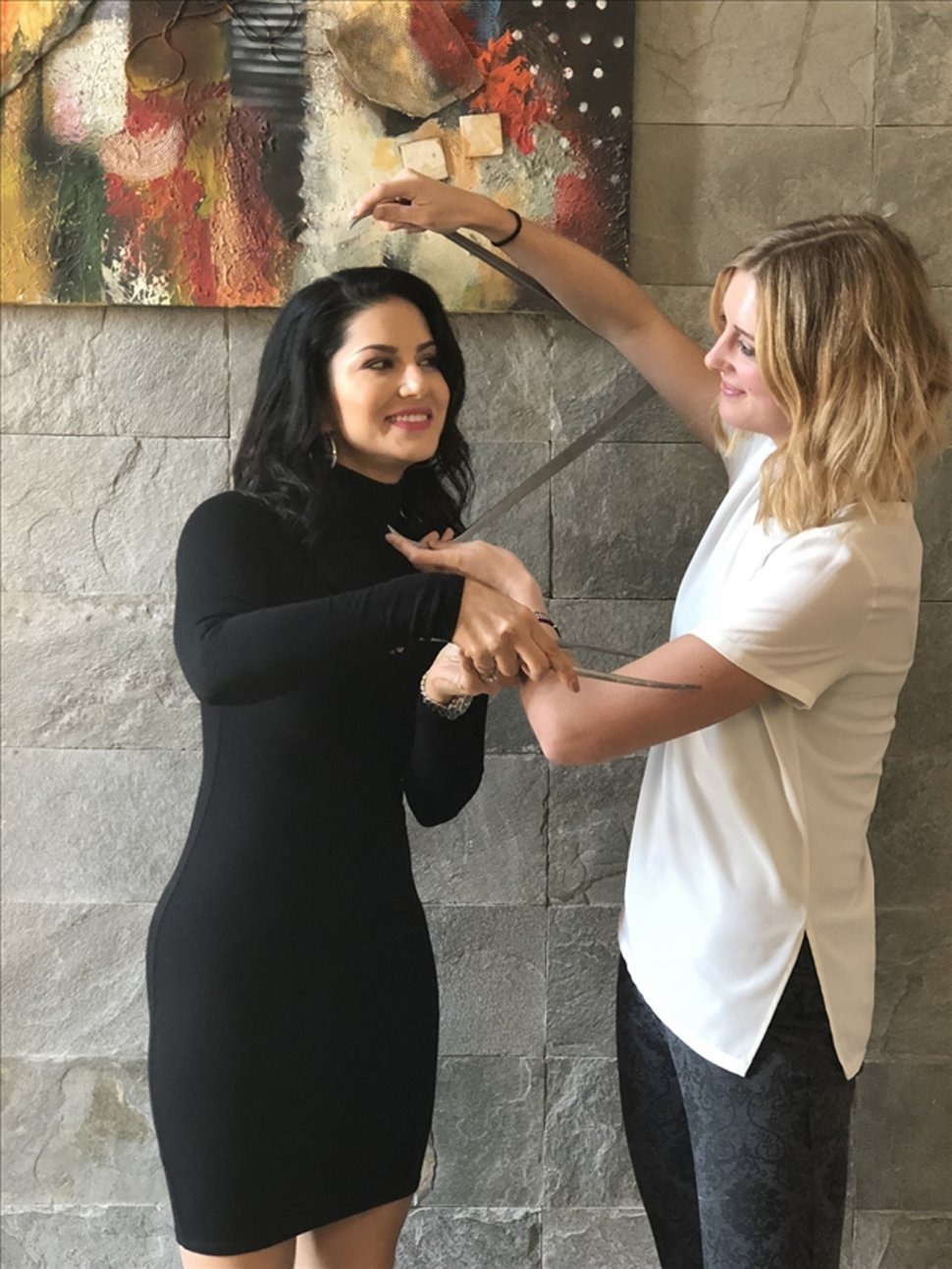 sunny leone, sunny leone madame tussauds, sunny leone wax statue, selfie sunny leone, sunny leone images, sunny leone statue, sunny leone delhi, madame tussauds delhi, sunny leone latest, sunny leone updates, sunny leone news