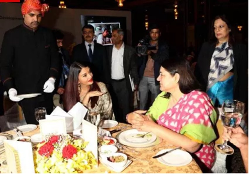 Aishwarya Rai Bachahan, Aishwarya Rai Bachahan conversation with Minister Maneka Gandhi, Maneka Gandhi with Aishwarya Rai Bachahan, Women and Child Development Minister Maneka Gandhi, Aishwarya Rai in New Delhi, Aishwarya Rai in First Ladies event, Aishwarya Rai conversation with Minister for Women and Child Development, Aishwarya Rai with Maneka Gandhi Aishwarya Rai in New Delhi, television news, bollywood news, entertainment news , bollywood news