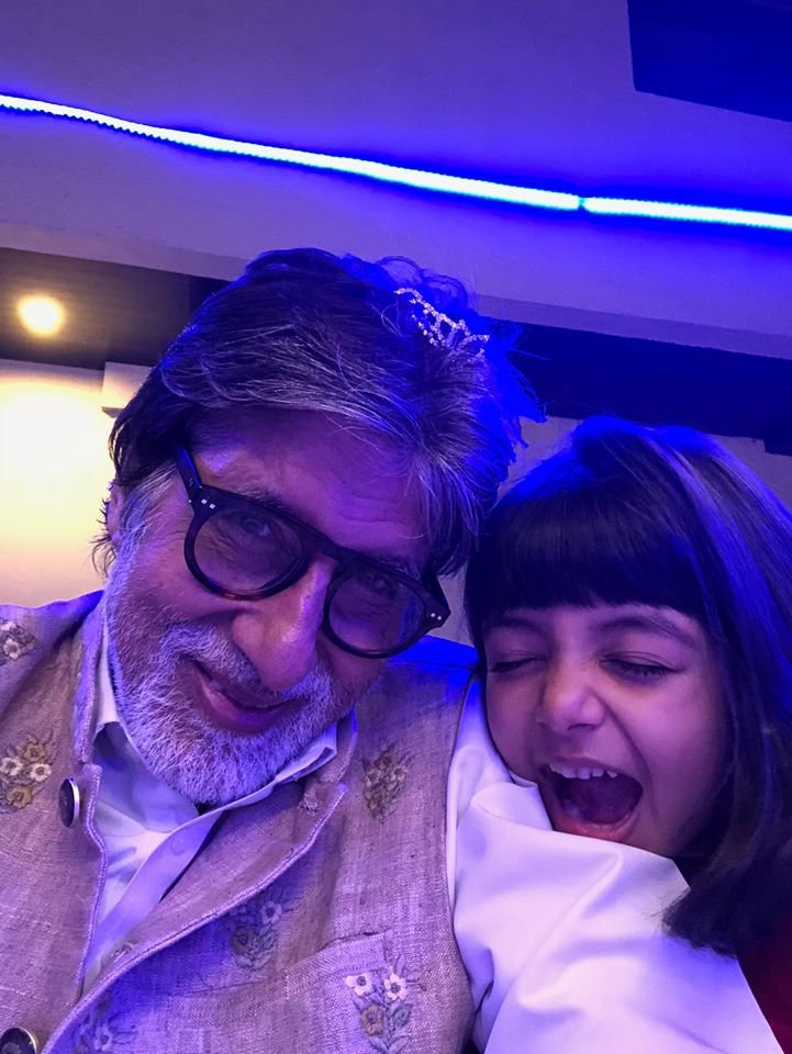 mitabh bachchan, aaradhya bachchan, amitabh bachchan new year photos, amitabh bachchan aaradhya bachchan new year, amitabh bachchan happy new year, amitabh bachchan instagram pic with aaradhya, big b new year celebrations, amitabh bachchan granddaughter aaradhya bachchan pics, amitabh bachchan with granddaughter aaradhya, amitabh bachchan latest updates