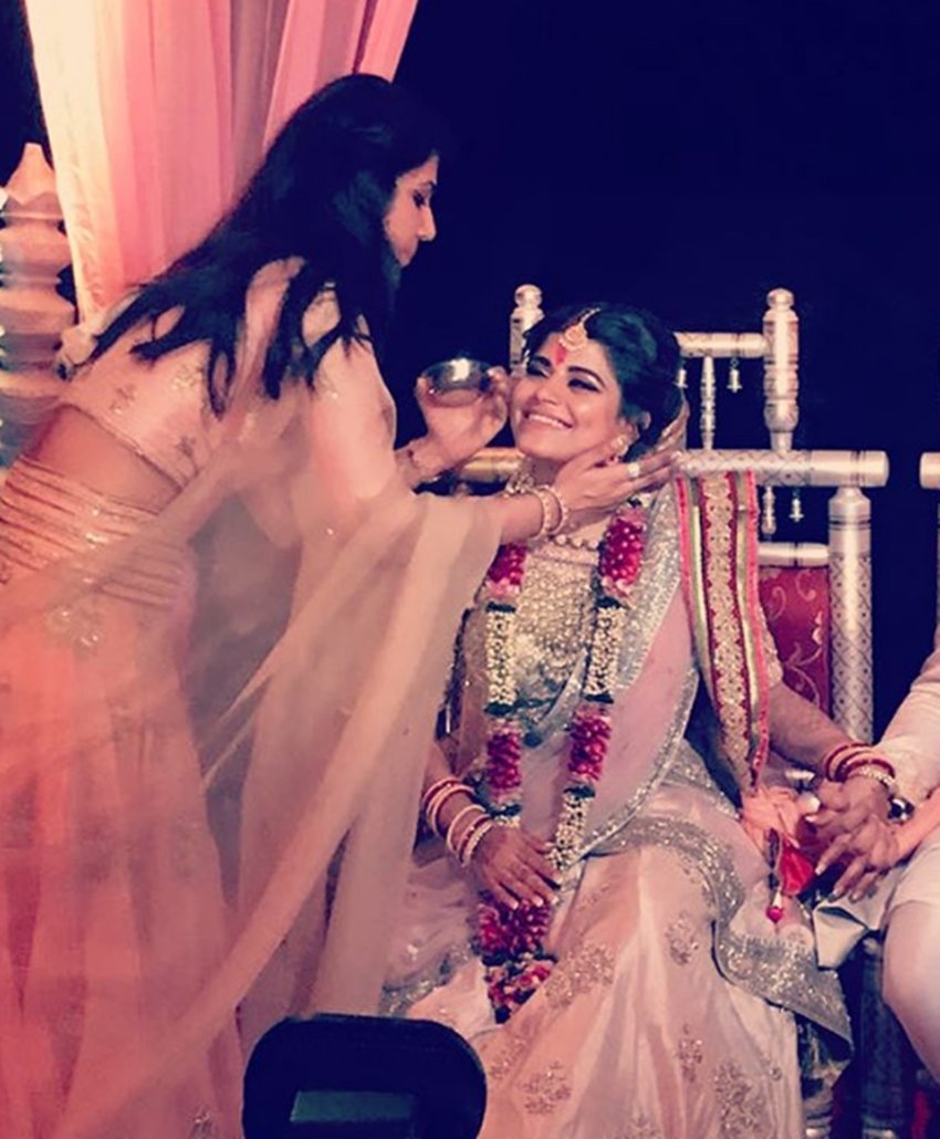 ye hai mohabbatein, TV star Karan Patel, Tv star Ankita Bhargava, ye hai mohabbatein star karan patel, karan patel at sister wedding, HD pictures of karan patel and wife ankita, entertainment news, bollywood news, television news, bollywood news