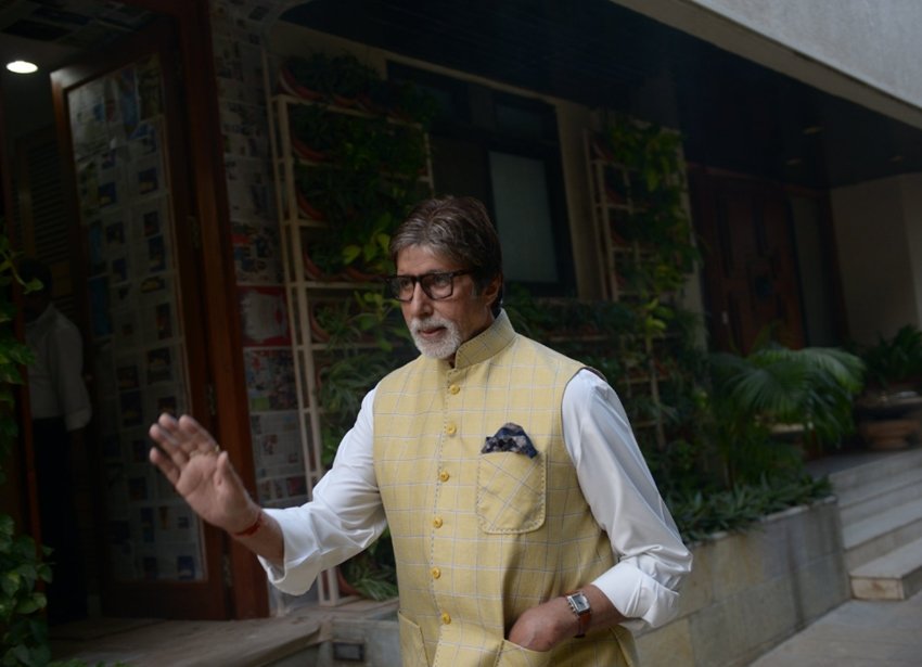 Amitabh Bachchan, bollywood actor Amitabh Bachchan, bigg b, bigg b Posted on Facebook, bigg b about road excavation, Amitabh Bachchan in jalsa, road excavation in front of Jalsa with pictures, entertainment news, bollywood news, television news, entertainment news, bollywood news, television news