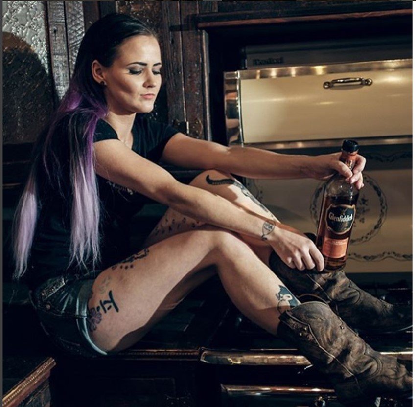 Canada, Canadian Pacific Railway, Stephanie Katelnikoff, Canadian Pacific Railway train conductor Stephanie Katelnikoff, Stephanie Katelnikoff instagram, Stephanie Katelnikoff facebook, Stephanie Katelnikoff photos, Stephanie Katelnikoff photos viral on social media, Stephanie Katelnikoff viral photos on social media, jansatta