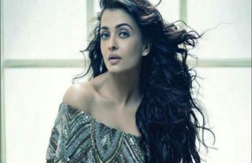 Aishwarya Rai Bachchan, Aishwarya in award function, Aishwarya with amazing black and gold outfit, see Pictures of Aishwarya Rai bachchan, Aishwarya in Fanne Khan, entertainment news, bollywood nes, television news, entertainment news