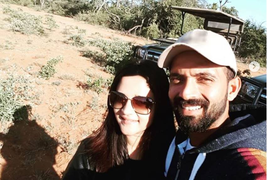 Ajinkey rahane with wife