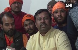 कासगंज हिंसा पर बोले बीजेपी विधायक- मुस्लिमों के घर की हो तलाशी, निकलेंगे एके-47!