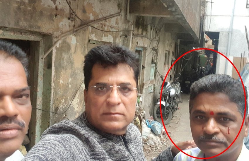 भाजपा सांसद किरीट सोमैया ने शनिवार को टि्वटर अकाउंट से चीते के हमले में घायल हुए शख्स संग सेल्फी डाली थी।