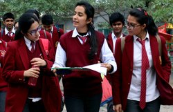 CBSE Date Sheet 2018: सीबीएसई 10वीं-12वीं बोर्ड परीक्षा की डेट शीट जारी, cbse.nic.in से करें डाउनलोड