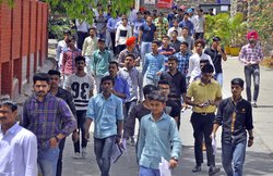 UPSC CDS Admit Card 2018: कम्बाइंड डिफेंस सर्विसेज एग्जाम के प्रवेश पत्र जारी, upsc.gov.in से ऐसे करें डाउनलोड