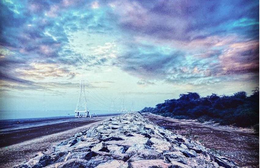 Dumas Beach, Gujarat, Ghost Series, black sand, Dumas Beach, This place of Gujarat, deserted, scary sounds,mysterious black sand, Dumas Beach Gujarat is deserted