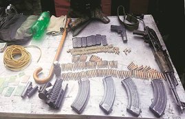 Guns, Ammunition, Guns and Ammunition, Guns and Ammunition Recovered, Recovered from Hotel Room, Houston City, American Houston City, Ammunition Recovered from Hotel, international news