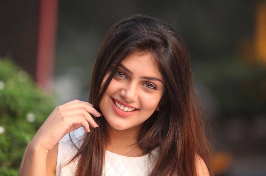 Ishita, Utkarsh Sharma, Anil Sharma, GAdar Director, Bollywood Debut, Debut Actresses, Anil Sharma with Utkarsh, Gadar Movie, Ishita Photos, Ishita Pictures, Ishita Latest Images, Ishita HOt Pics