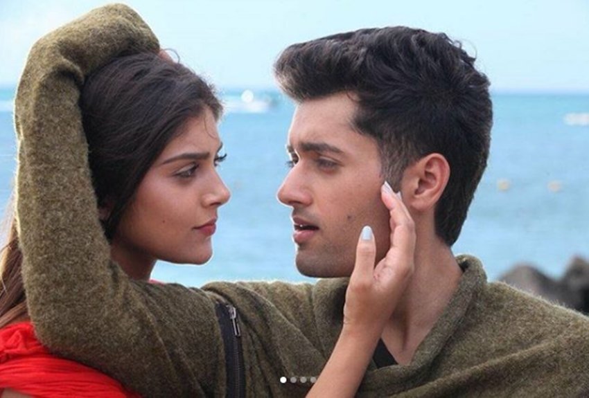 Ishita, Utkarsh Sharma, Anil Sharma, GAdar Director, Bollywood Debut, Debut Actresses, Anil Sharma with Utkarsh, Gadar Movie, Ishita Photos, Ishita Pictures, Ishita Latest Images, Ishita HOt Pics