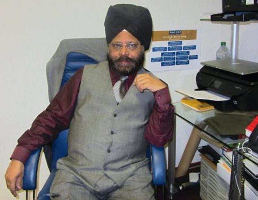 वोहरा अपने भाइयों संग तब इस छोटी सी कंपनी के जरिए वहां रहने वाले भारतीयों को दाल और चावल बेचते थे। आज उनकी यह कंपनी एशिया की सबसे बड़ी फूड कंपनियों में शुमार है। कंपनी में तकरीबन 400 लोग काम करते हैं। साल 2013 में उनकी कंपनी का टर्नओवर 243 मिलियन डॉलर्स (तकरबीन साढ़े 15 अरब रुपए) था।