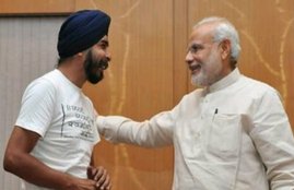 pm narendra modi, pm modi, pm narendra modi interview, tajinder bagga, tajinder bagga troll, tajinder bagga replys, bjp spokesperson, Delhi bjp spokesperson, BJP, pm modi interview with zee news, zee news interview of PM Modi, bjp, 2018 First Interview, Zee News, Hindi News Channel, Sudhir Chaudhray, Karnataka, karnataka assembly elections, National News, Hindi News, Jansatta