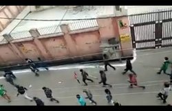 कासगंज: नया वीडियो आया सामने, तिरंगा हाथ में लेकर गोलियां चलाते दिखे नौजवान