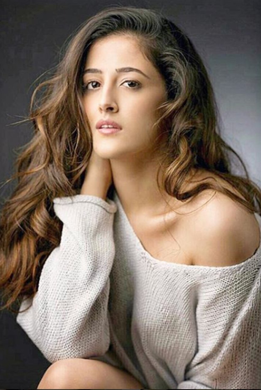 Nupur Sanon, Kriti Sanon Sister, Nupur Sanon Pictures, Nupur Sanon Photos, Nupur Sanon Instagram, Nupur Sanon Bollywood Debut, Nupur Sanon Bollywood Movie, Nupur Sanon Kriti Sanon, Jansatta, Entertainment News
