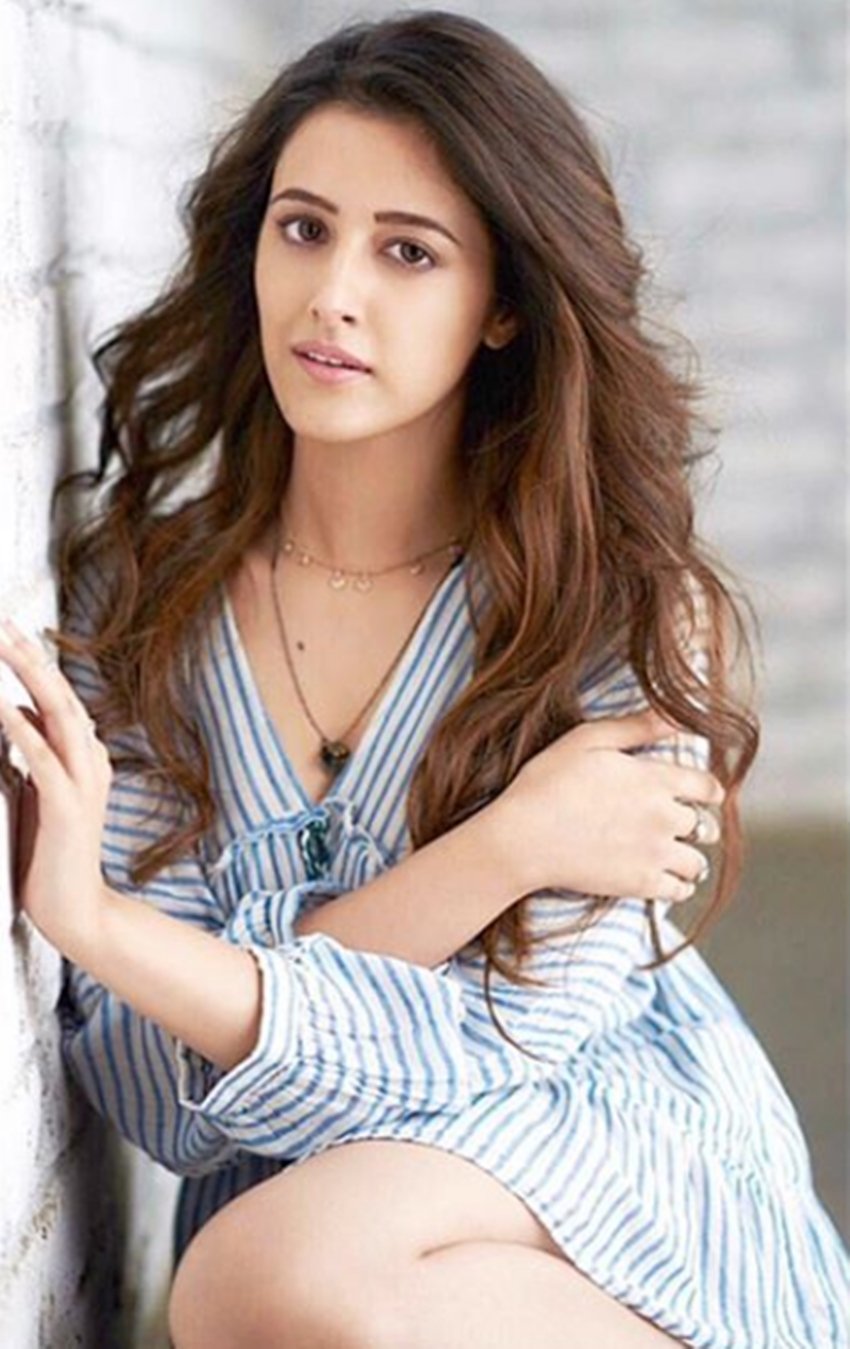 Nupur Sanon, Kriti Sanon Sister, Nupur Sanon Pictures, Nupur Sanon Photos, Nupur Sanon Instagram, Nupur Sanon Bollywood Debut, Nupur Sanon Bollywood Movie, Nupur Sanon Kriti Sanon, Jansatta, Entertainment News