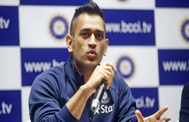 Mahendra Singh Dhoni, Cricket Team, Dhoni Defended, Dhoni Defended Indian Cricket Team, 20 Wickets, Bowlers, indian Bowlers, Dhoni Defended kohli, virat kohli, south africa, sport news