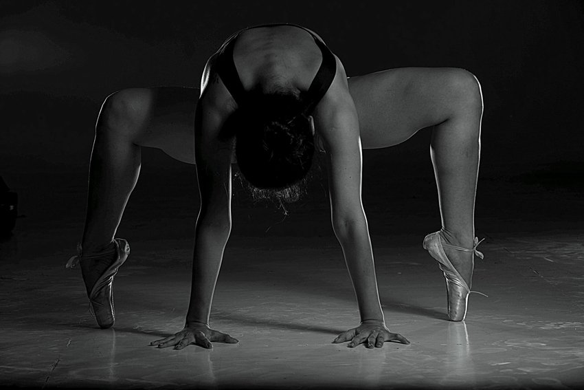 natasha noel, yoga teacher, dancer, mumbai, abused, yogini, dancing yogini, inspiration, life story, courage, life, women, inspiring stories, jansatta