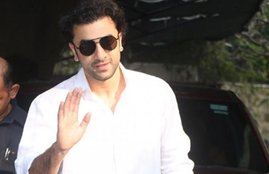Ranbir Kapoor, Ranbir Kapoor Expensive White T-Shirt, Bollywood Actor Ranbir Kapoor, Make a trip Mumbai To Bangkok, Ranbir Kapoor, Ranbir Kapoor Expensive White T-Shirt, Bollywood Actor Ranbir Kapoor, Ranbir in sanjay dutt biopic, bollywood news, television news, entertainment news, television news in hindi, entertainment news in hindi