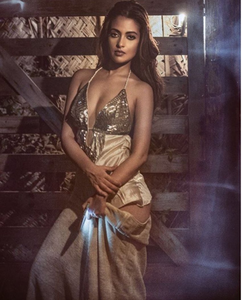 Riya Sen, Riya Sen Photos, Riya Sen Images, Riya Sen Hot Photos, Riya Sen Bikini Pics, Riya Sen Hot Photos, Riya Sen Instagram