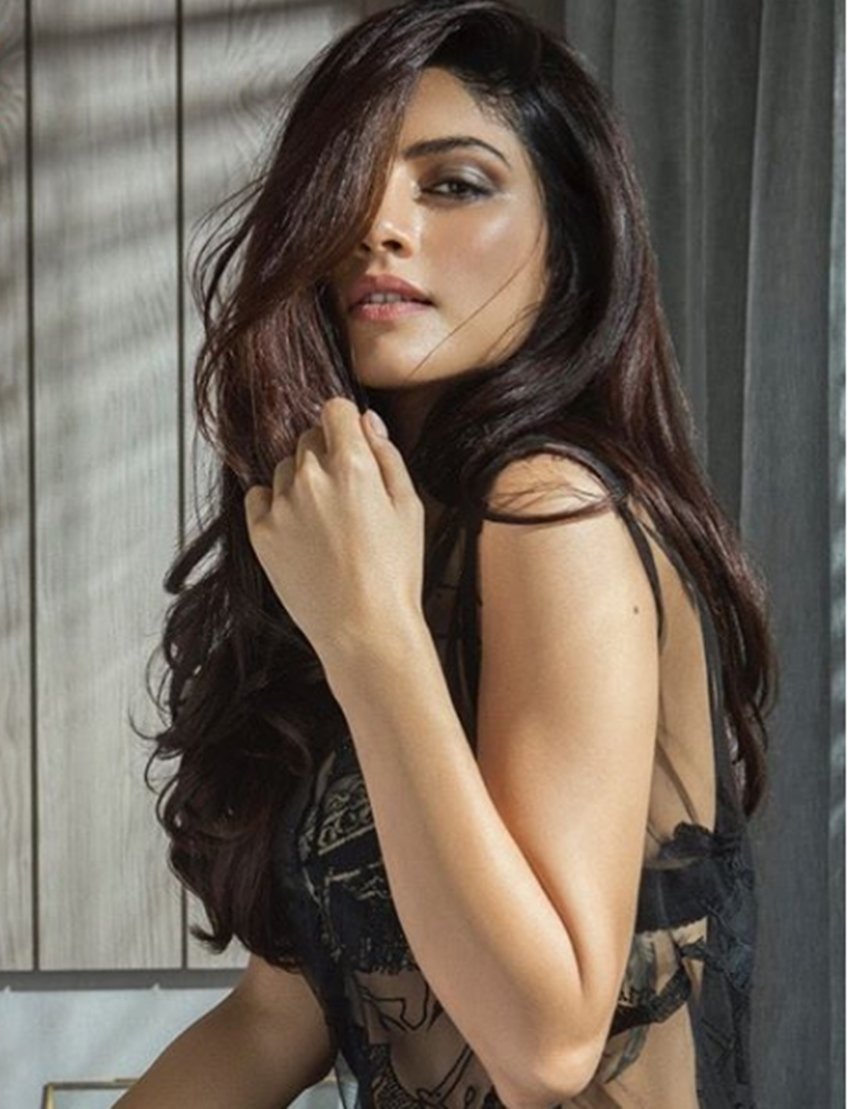 Sapna Pabbi, Sapna Pabbi Hot Photos, Sapna Pabbi Images, Sapna Pabbi Bold Scenes, Sapna Pabbi R Madhvan, Sapna Pabbi Breathe, Sapna Pabbi Breath, Sapna Pabbi 24, Sapna Pabbi Khamoshiyaan