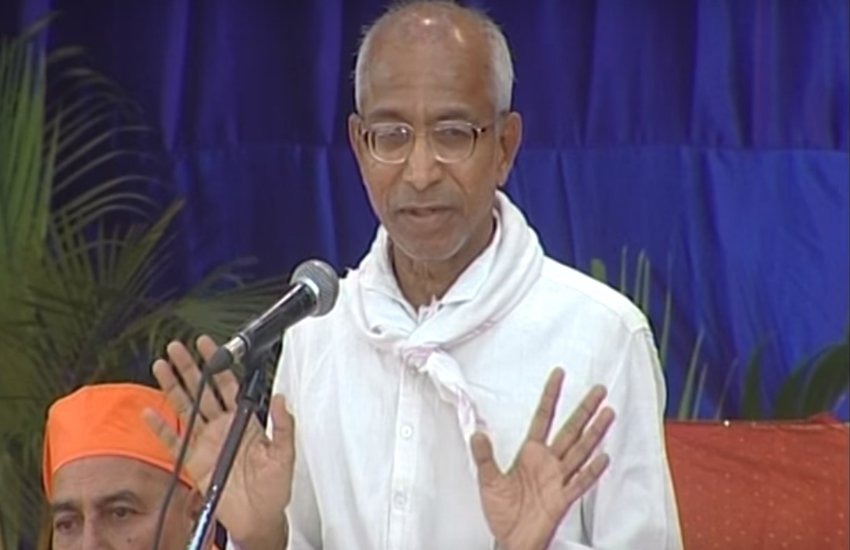 आध्यात्मिक गुरु सिद्धेश्वर स्वामी (यूट्यूब स्क्रीनशॉट)