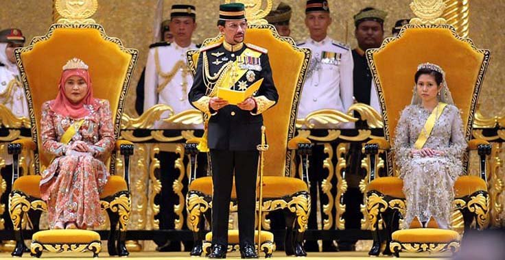 sultan of brunei,hassanal bolkiah,sultan of brunei pilot,sultan of brunei plane,sultan of brunei delhi,asean india summit,asean,republic day parade, sultan ,hassanal bolkiah car collection, ,hassanal bolkiah aircraft, ,hassanal bolkiah palace, ,hassanal bolkiah house, ,hassanal bolkiah golden house, ,hassanal bolkiah property
