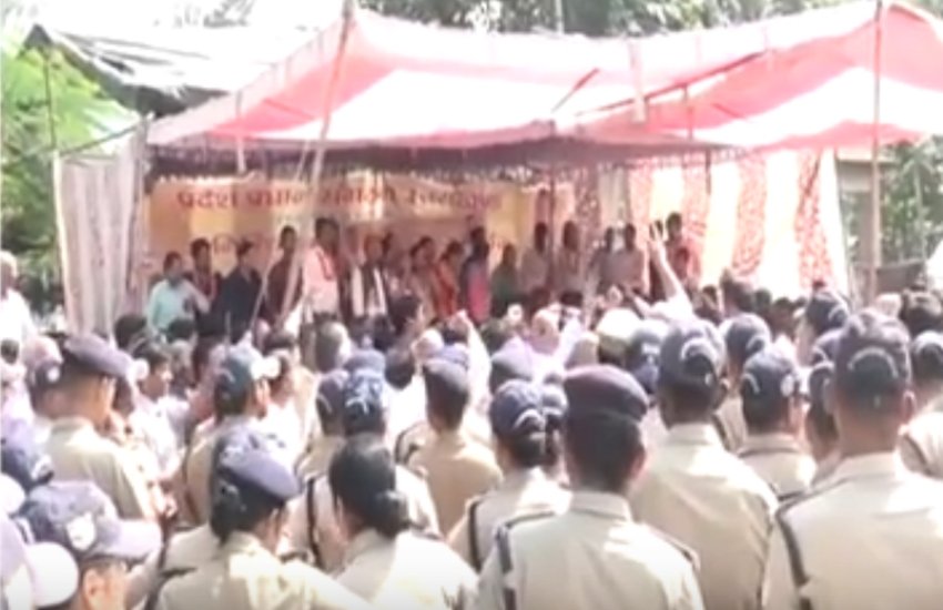 उत्तराखंड में प्रस्तावित मिशन महाव्रत को विफल करने के उद्देश्य से पुलिसकर्मियों के लिए सामूहिक भोज का आयोजन किया गया। (यूट्यूब स्क्रीनशॉट, प्रतीकात्मक तस्वीर)