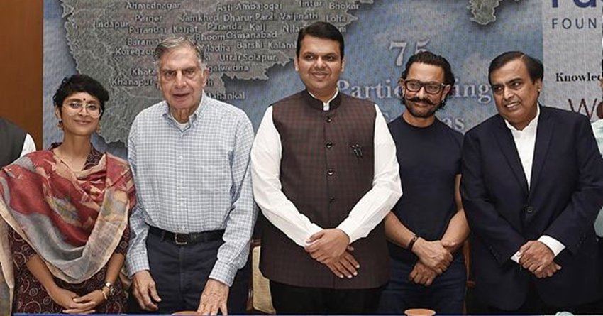 Paani Foundation, NGO, Aamir Khan, Kiran Rao, Devendra Fadnavis, Mumbai news, Paani Foundation PC, Aamir Khan New Look, Aamir Khan Thugs of Hindostan, Aamir Khan Images