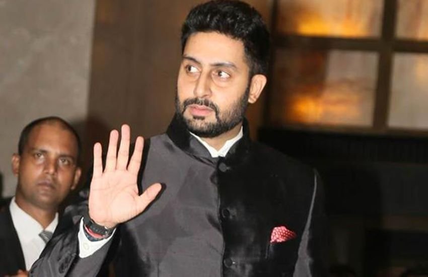 Ranbir kapoor, abhishek bachchan, riddhima, gift, gift abhishek bachchan, abhishek upcoming film, anurag kasyap, bollywood news, entertainment news